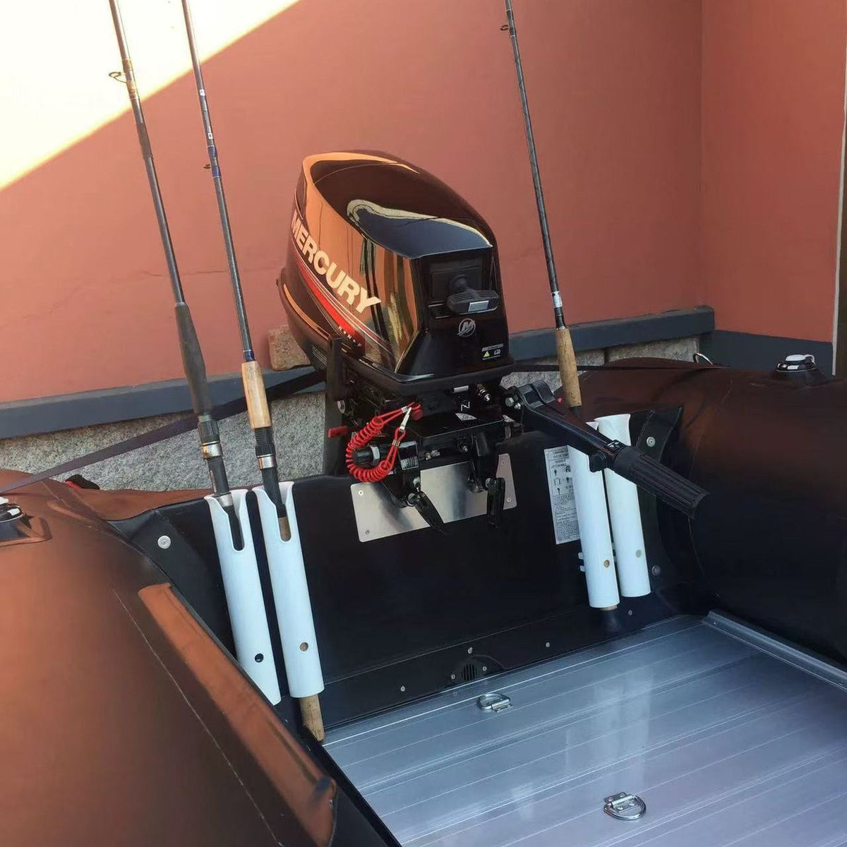 Fishing rod holder for boats
