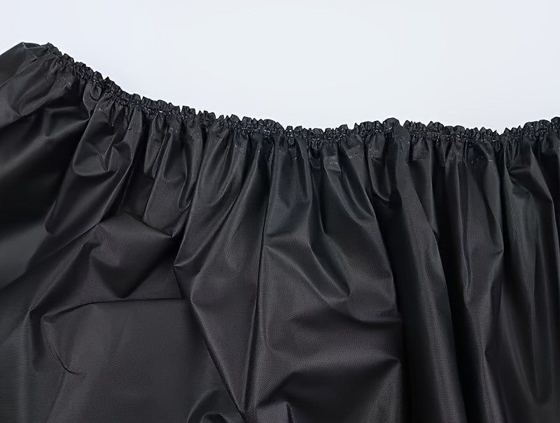 The elastic hem that keeps the cover in place